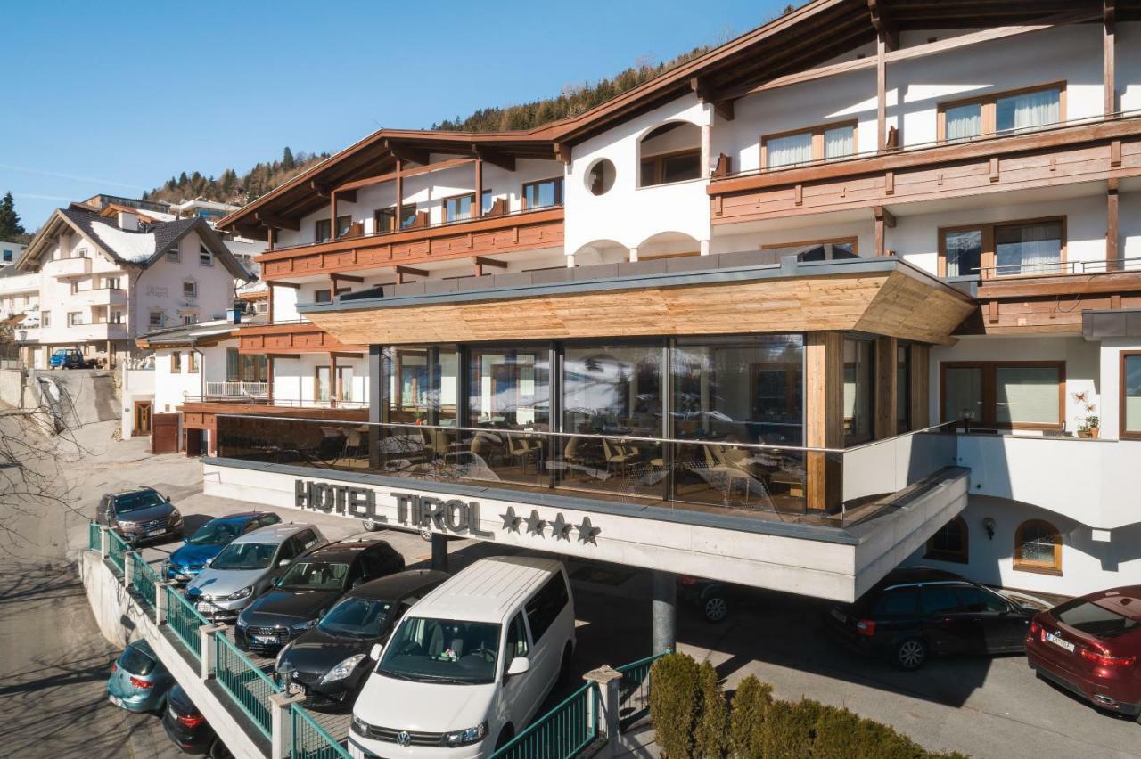Hotel Garni Tirol Ладис Екстериор снимка