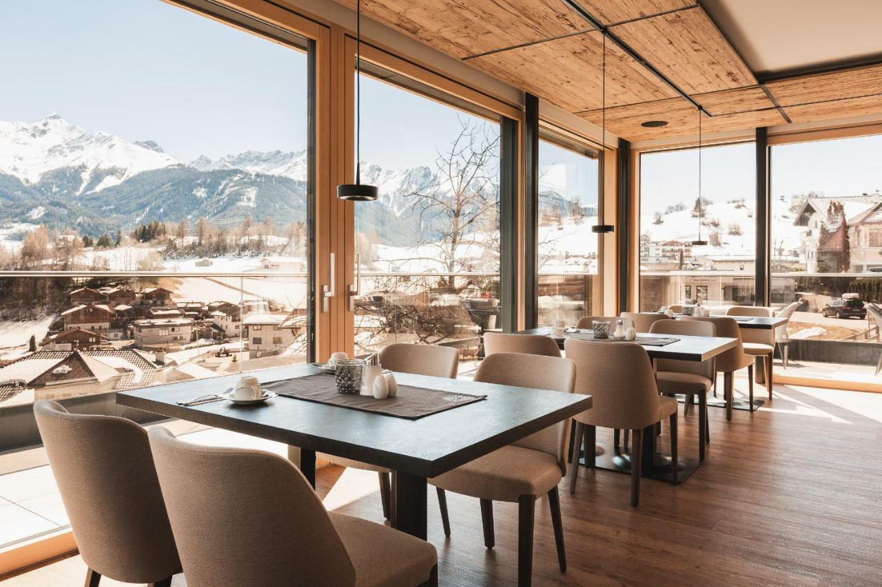 Hotel Garni Tirol Ладис Екстериор снимка