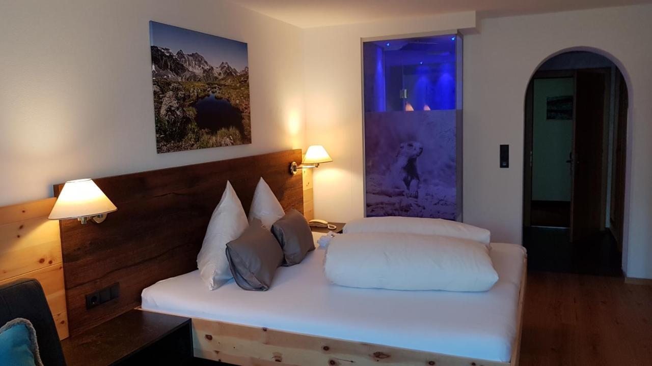 Hotel Garni Tirol Ладис Екстериор снимка