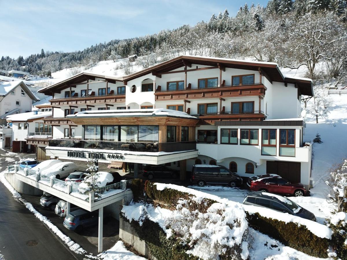 Hotel Garni Tirol Ладис Екстериор снимка